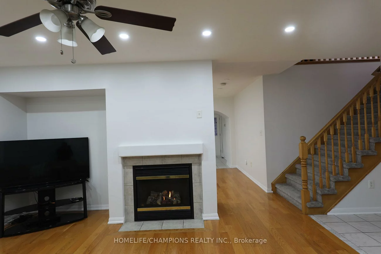38, Bobolink, Rouge E11, Toronto