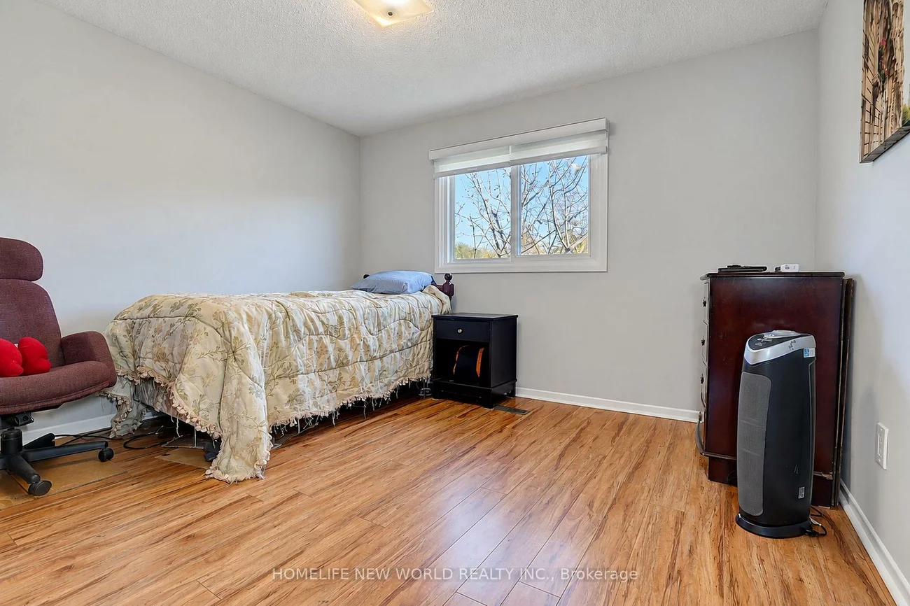 23, Shepmore, Malvern, Toronto