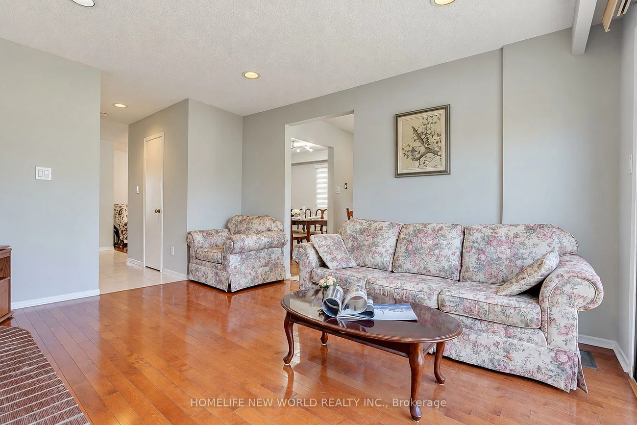 23, Shepmore, Malvern, Toronto