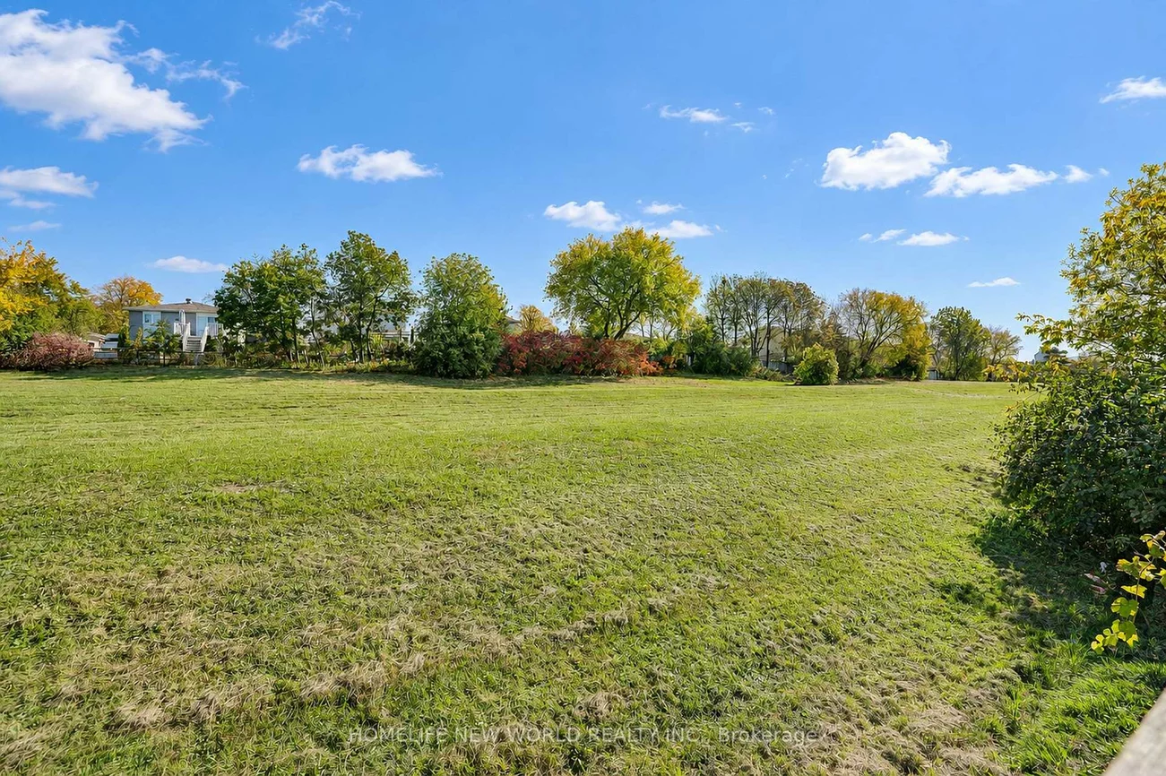 23, Shepmore, Malvern, Toronto