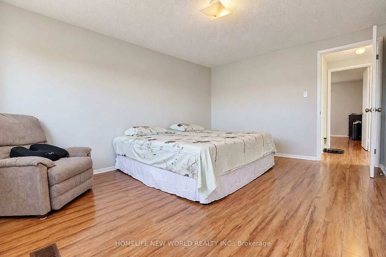 23, Shepmore, Malvern, Toronto