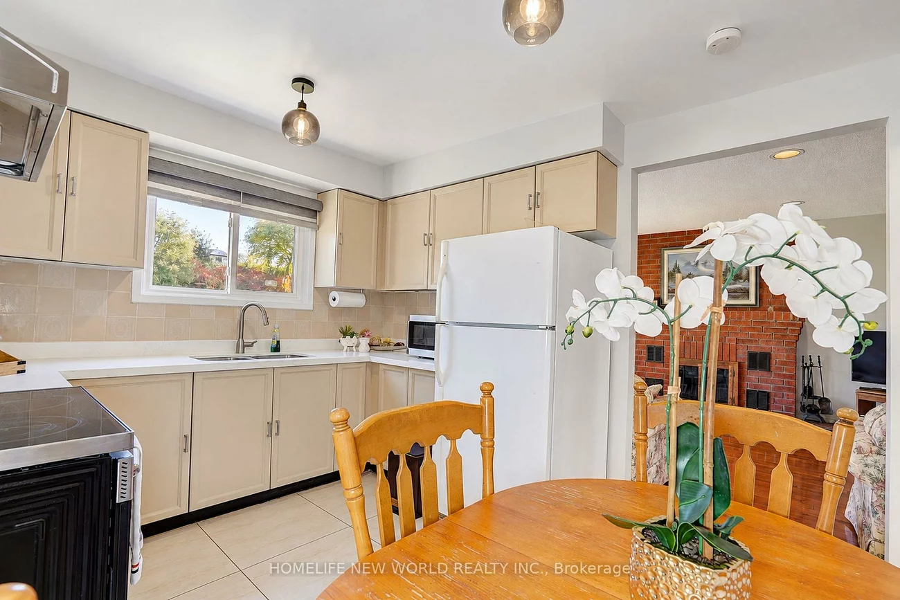23, Shepmore, Malvern, Toronto