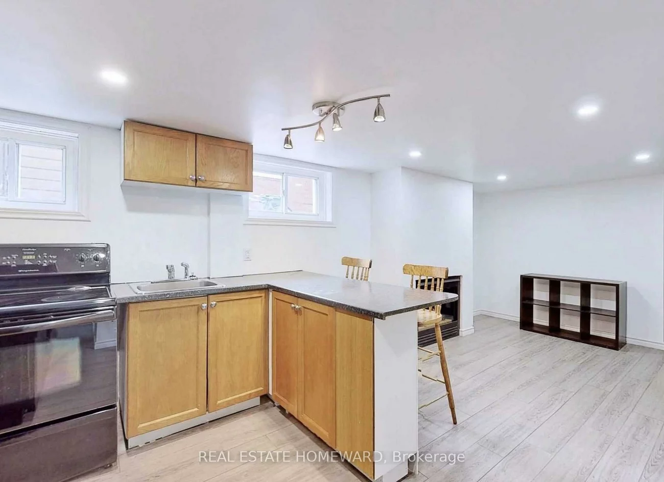 1063, Warden, Wexford-Maryvale, Toronto