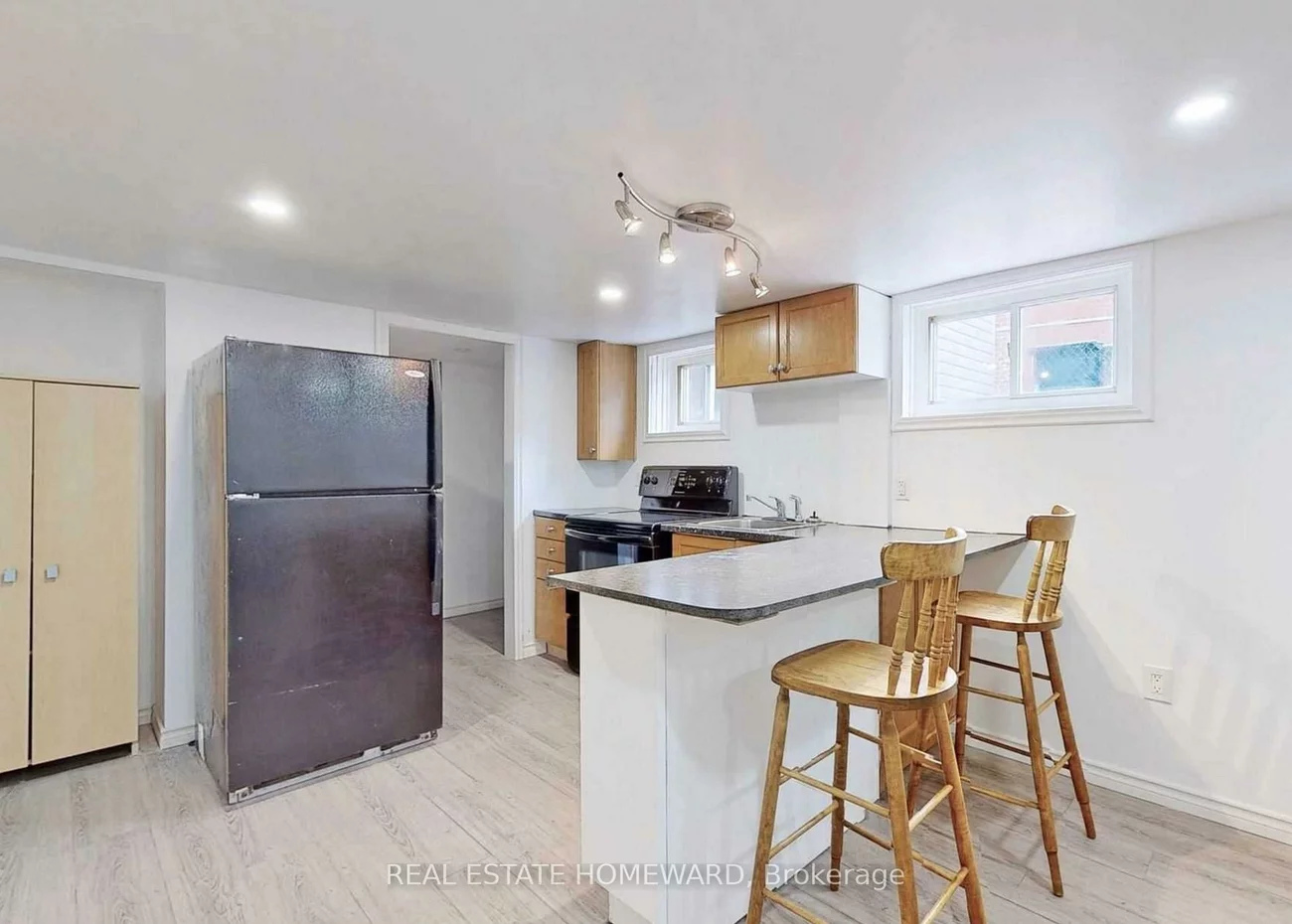 1063, Warden, Wexford-Maryvale, Toronto