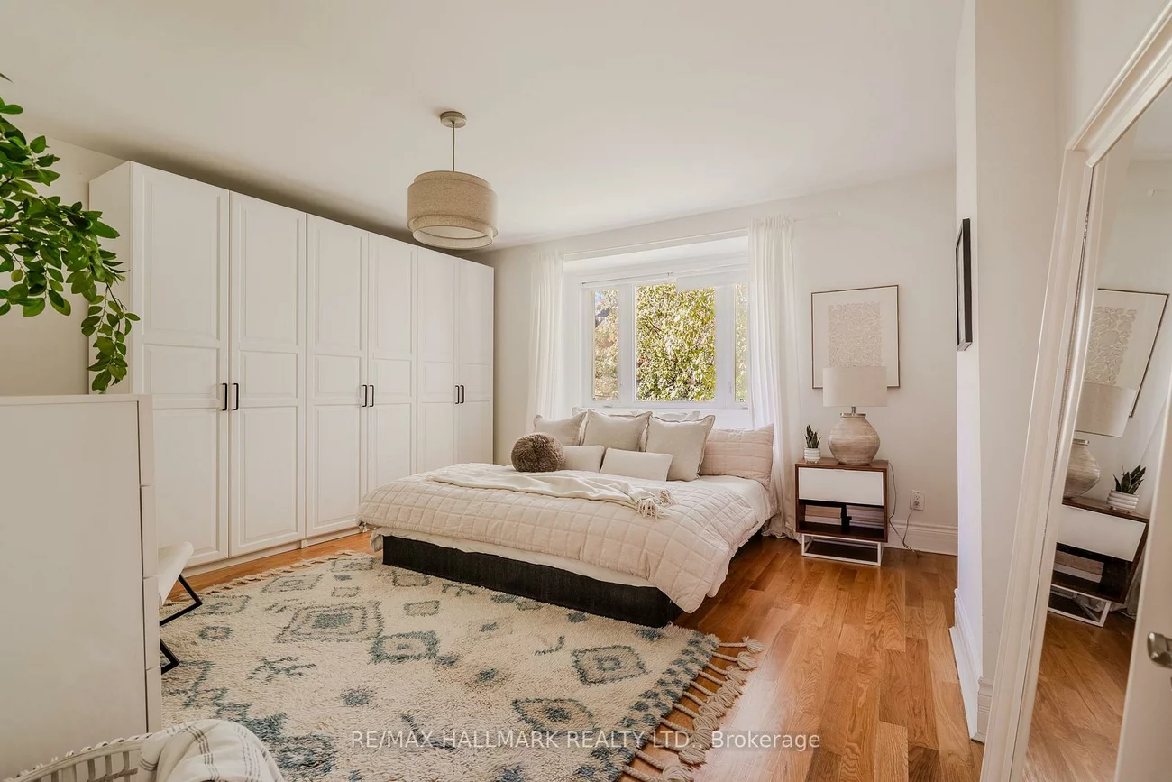 9, Prust, South Riverdale, Toronto