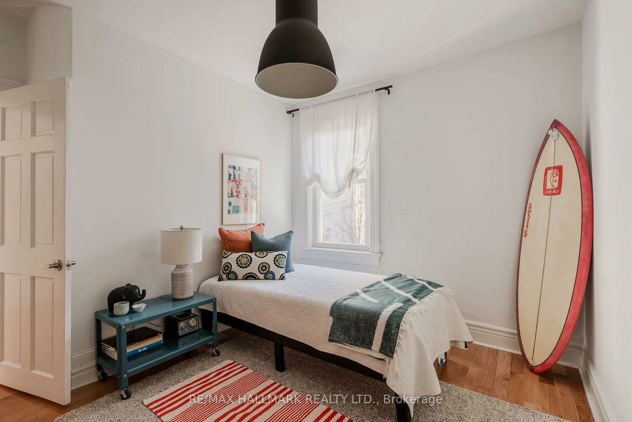 9, Prust, South Riverdale, Toronto