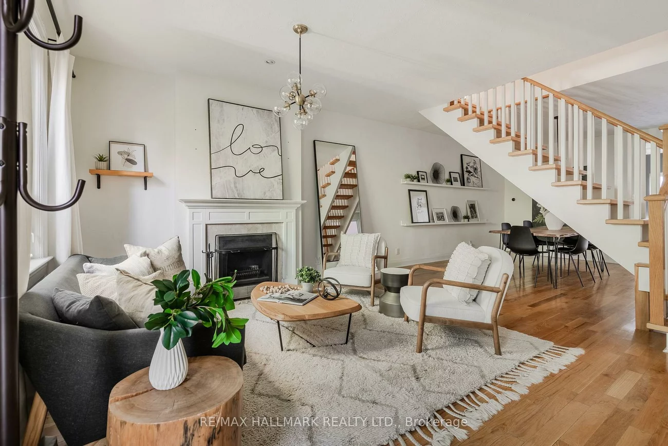 9, Prust, South Riverdale, Toronto