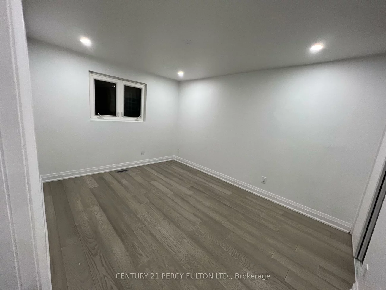 54, Howell, Malvern, Toronto