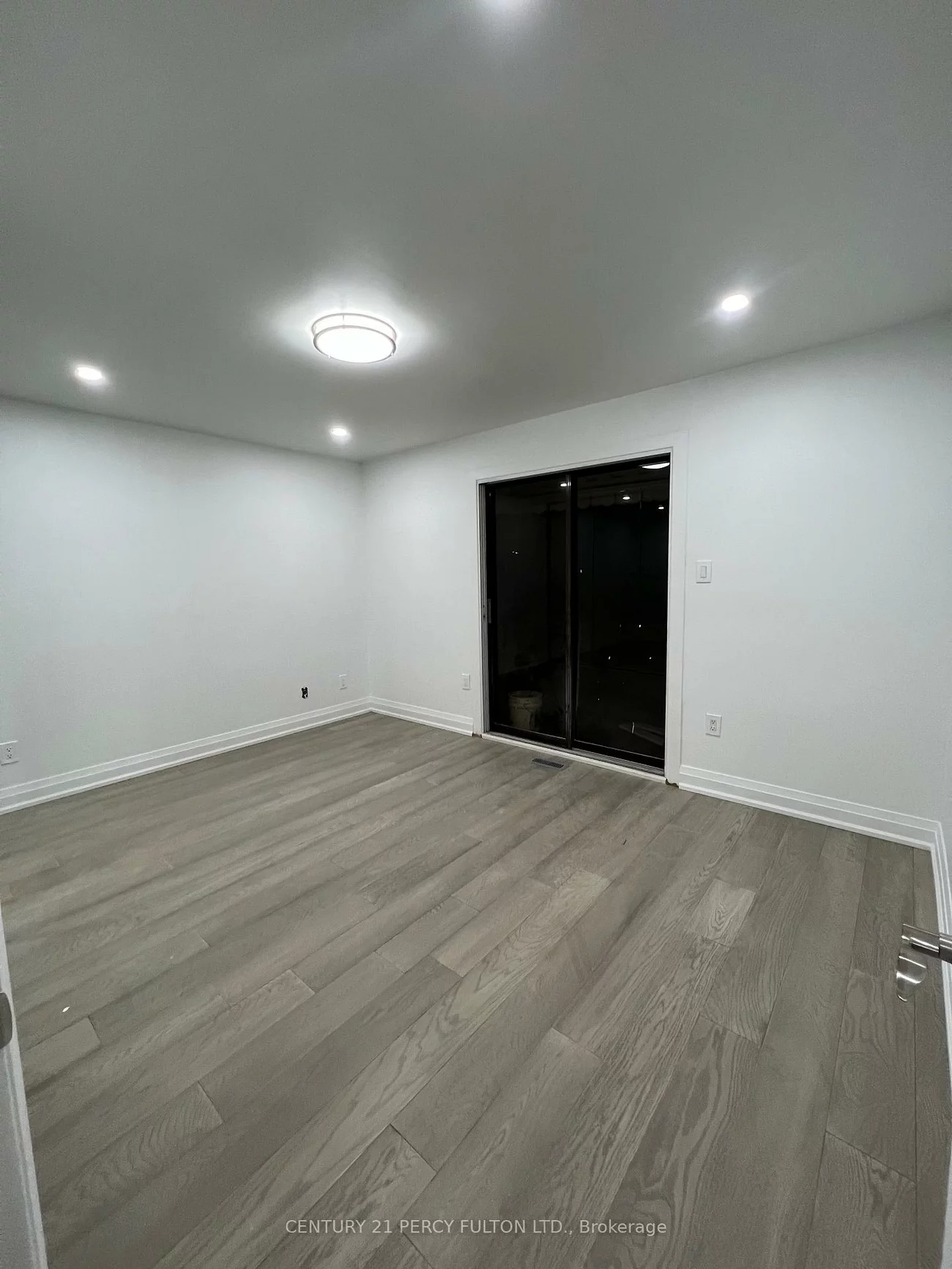 54, Howell, Malvern, Toronto