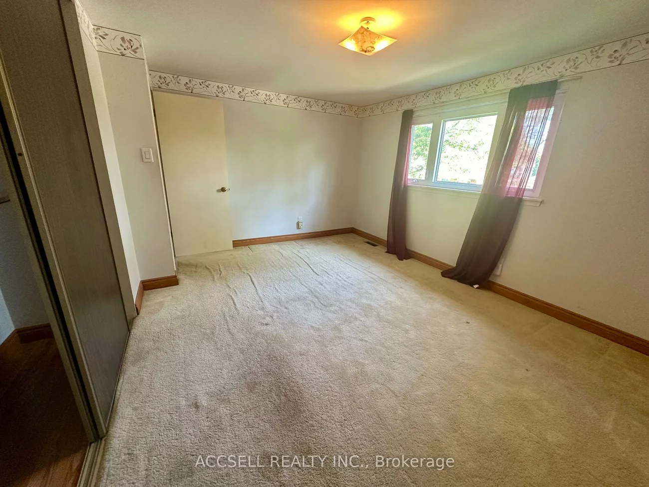 10, Banda, West Humber-Clairville, Toronto