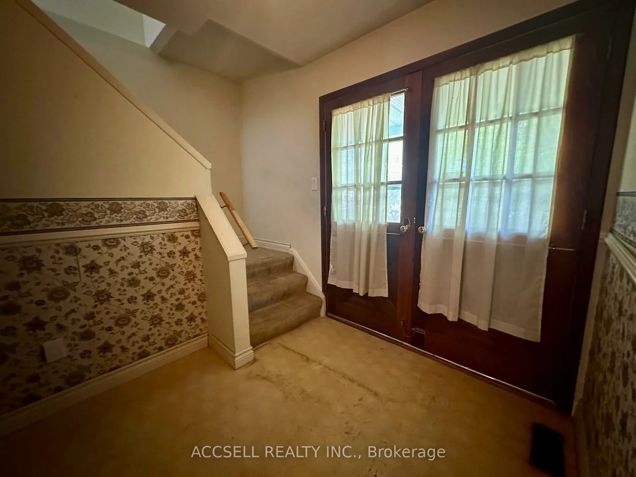 10, Banda, West Humber-Clairville, Toronto