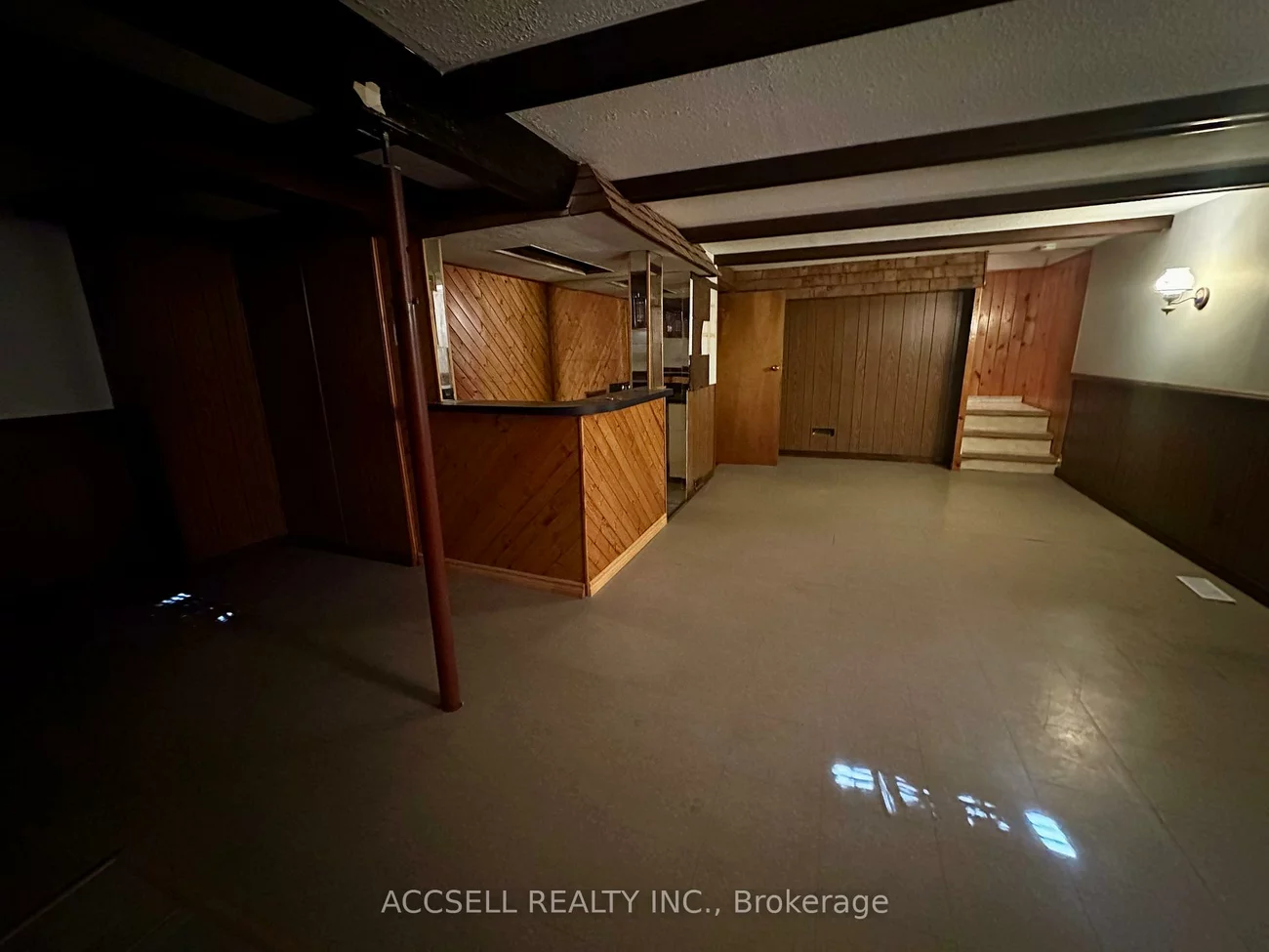 10, Banda, West Humber-Clairville, Toronto