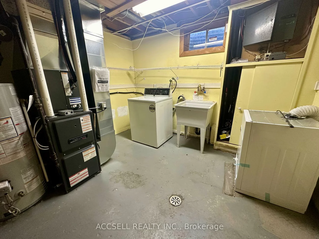 10, Banda, West Humber-Clairville, Toronto