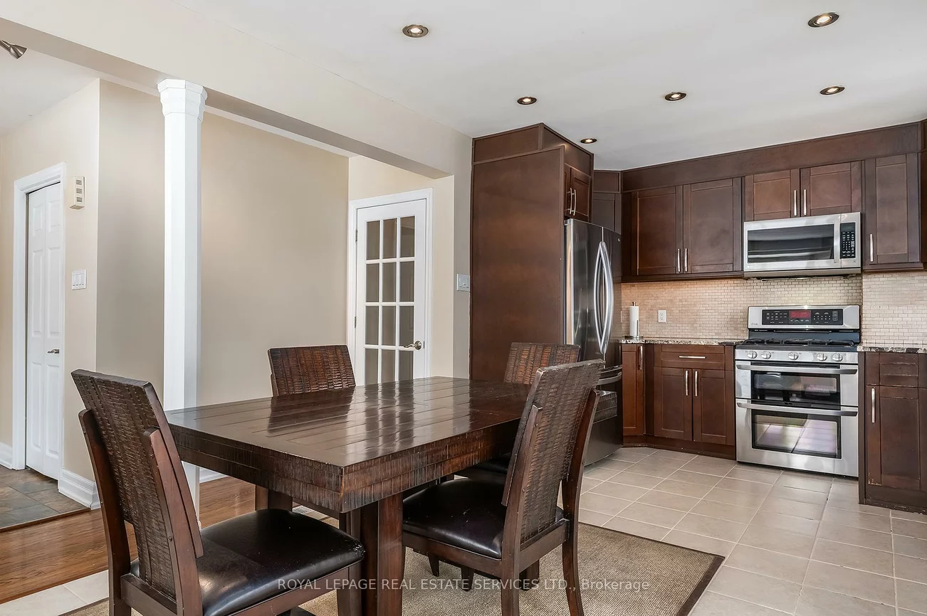 28, Thelmere, Willowridge-Martingrove-Richview, Toronto