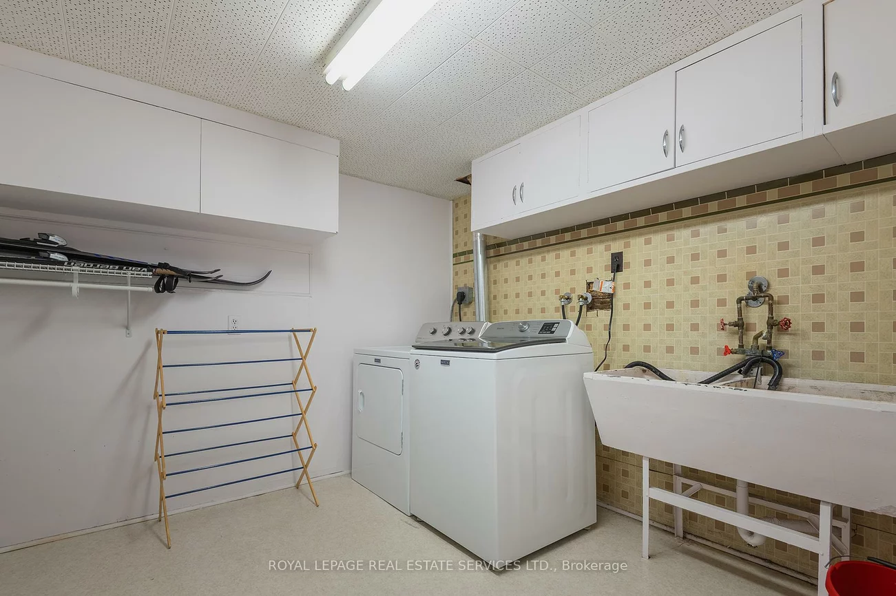 28, Thelmere, Willowridge-Martingrove-Richview, Toronto