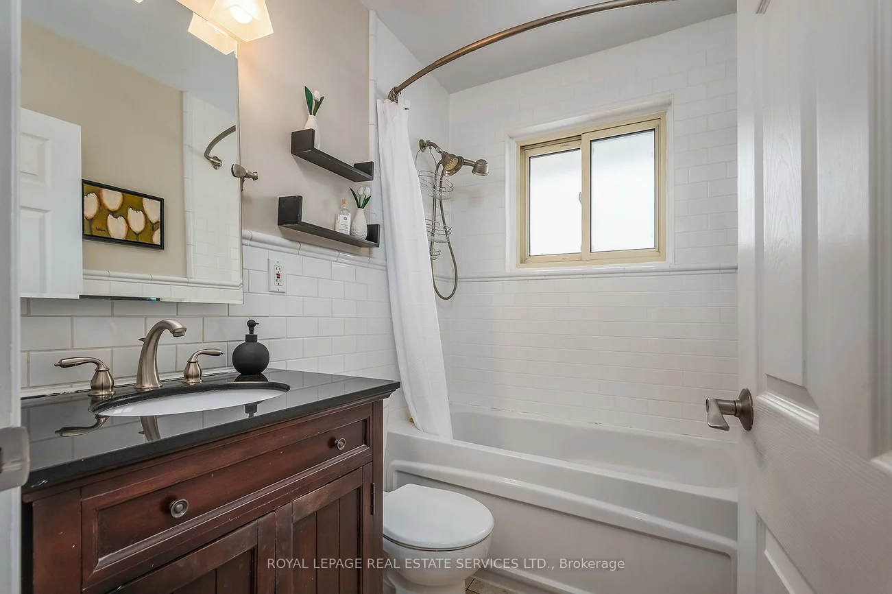 28, Thelmere, Willowridge-Martingrove-Richview, Toronto