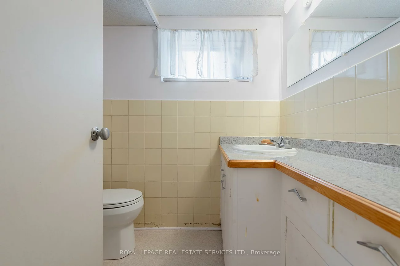 28, Thelmere, Willowridge-Martingrove-Richview, Toronto