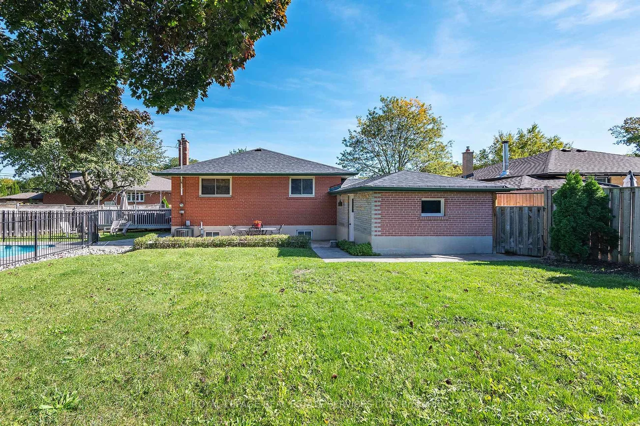 28, Thelmere, Willowridge-Martingrove-Richview, Toronto