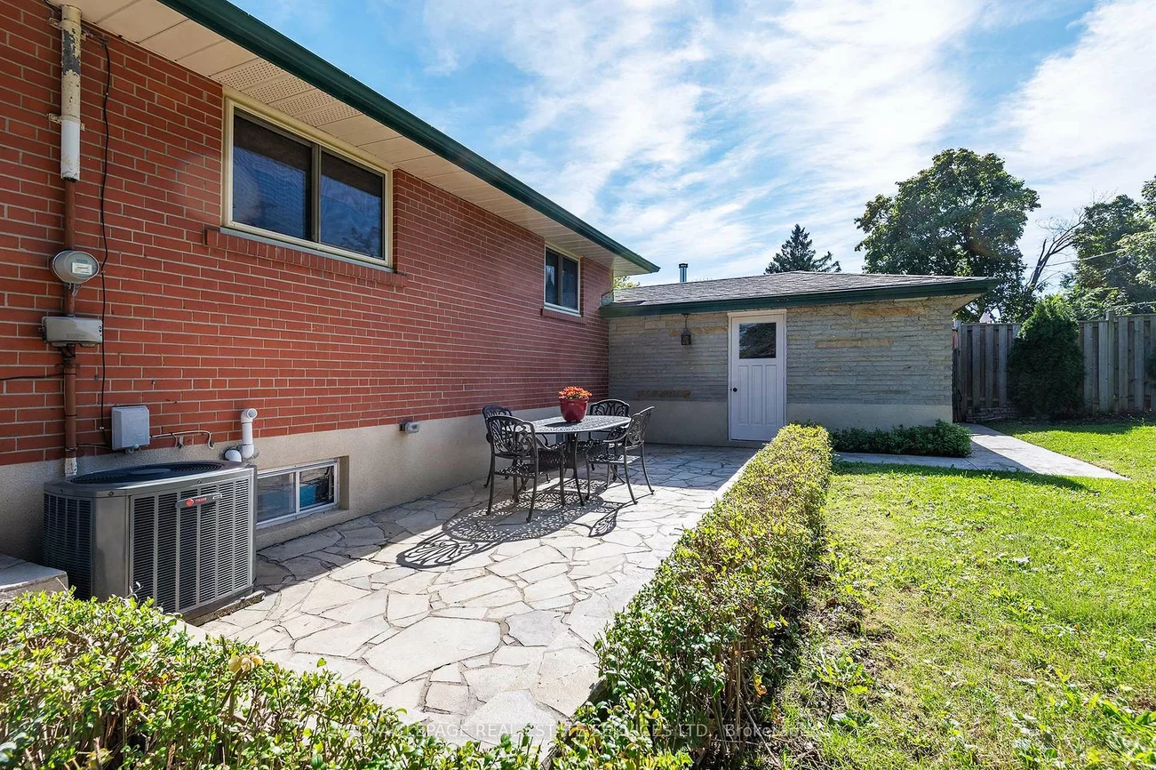 28, Thelmere, Willowridge-Martingrove-Richview, Toronto
