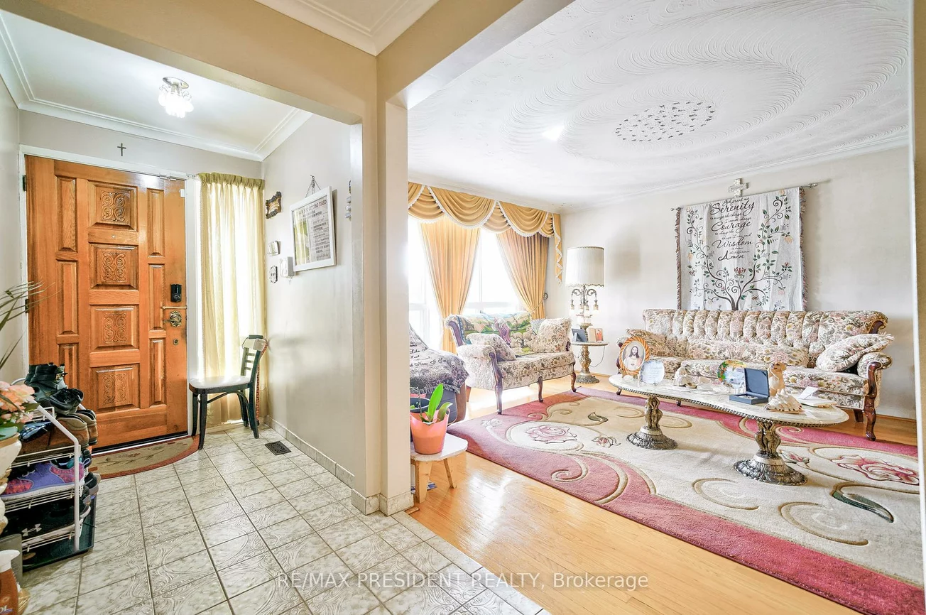 55, Maryhill, Mount Olive-Silverstone-Jamestown, Toronto