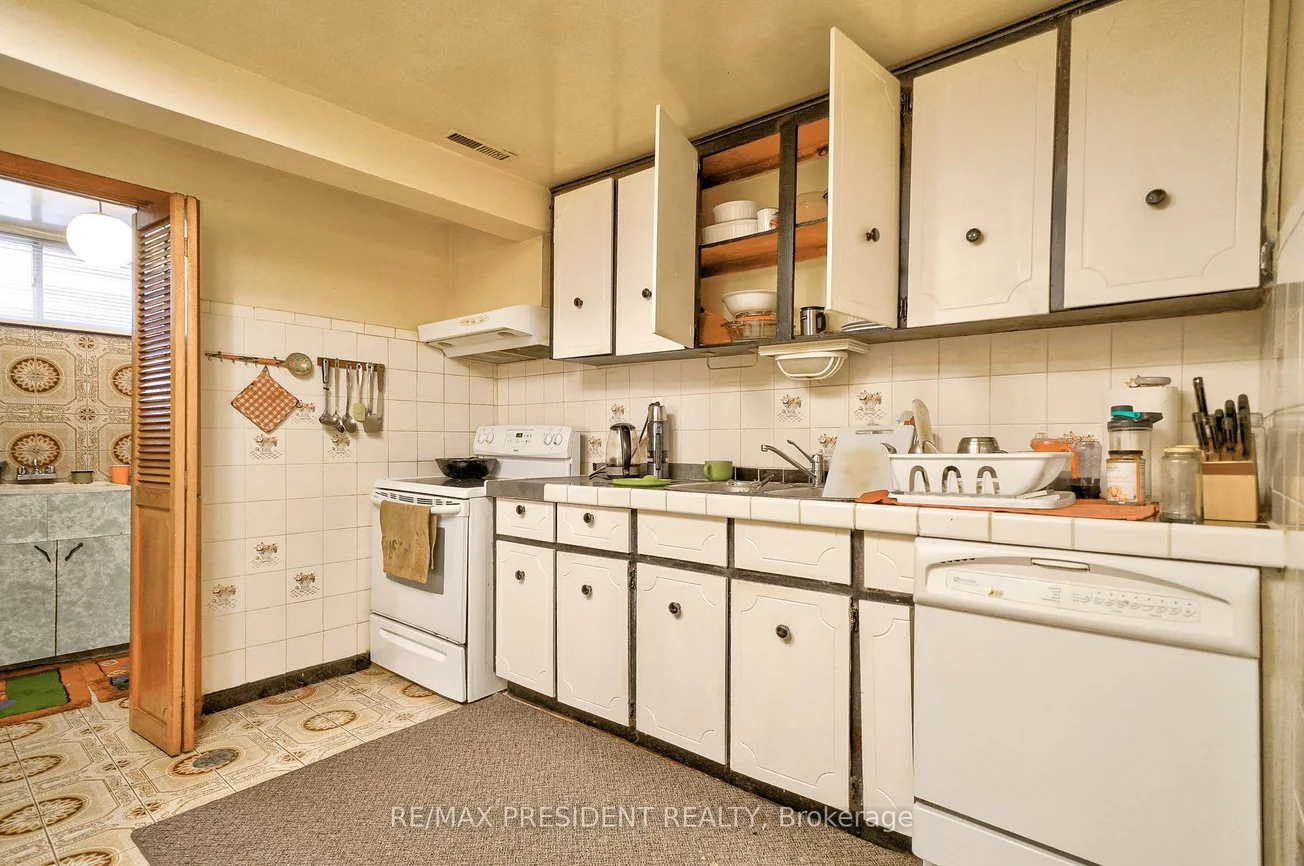 55, Maryhill, Mount Olive-Silverstone-Jamestown, Toronto