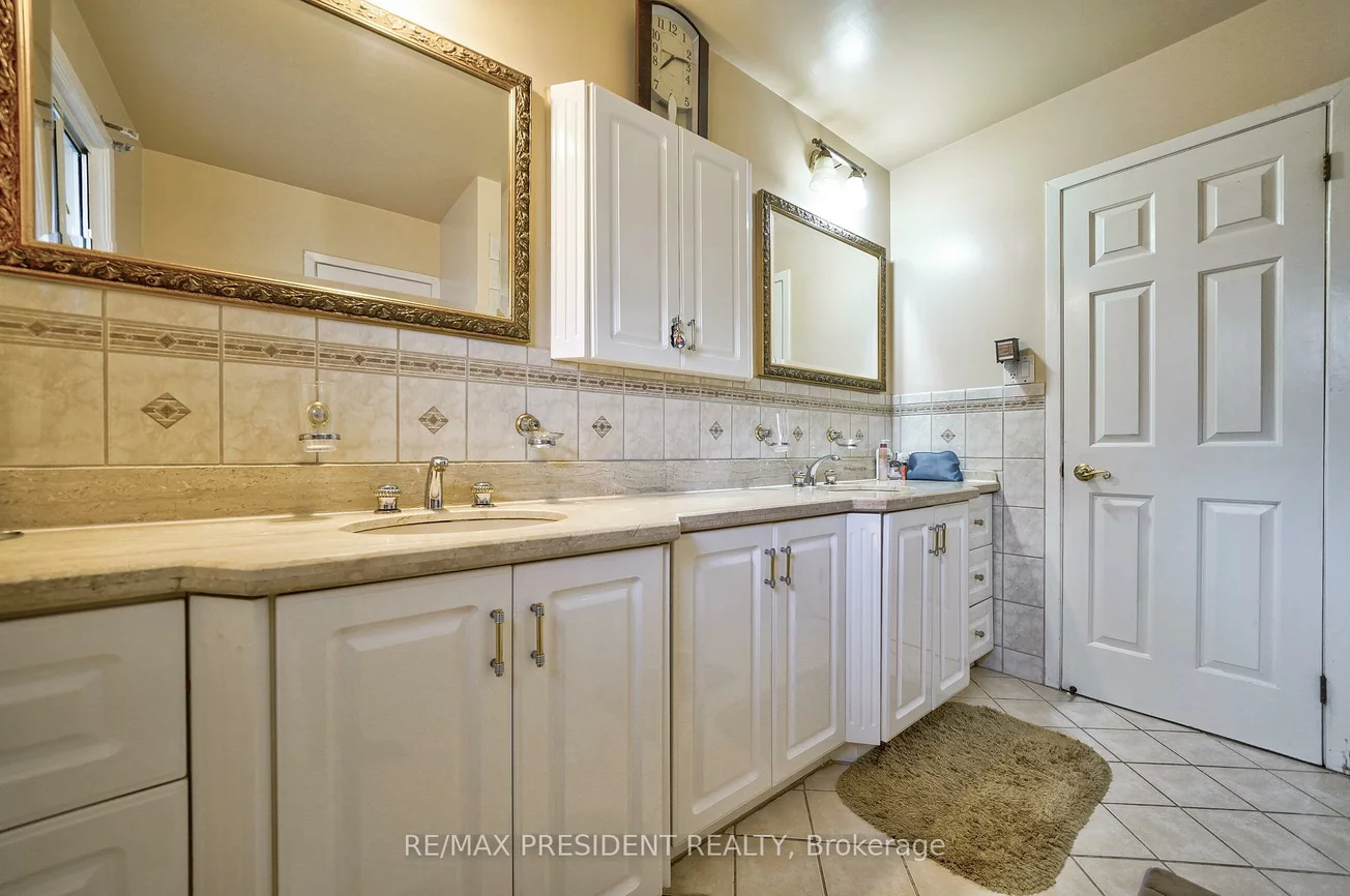 55, Maryhill, Mount Olive-Silverstone-Jamestown, Toronto