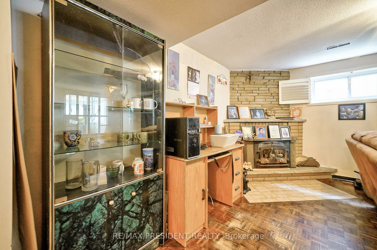55, Maryhill, Mount Olive-Silverstone-Jamestown, Toronto