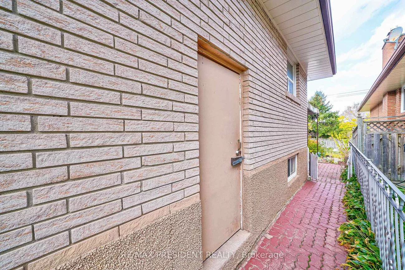 55, Maryhill, Mount Olive-Silverstone-Jamestown, Toronto