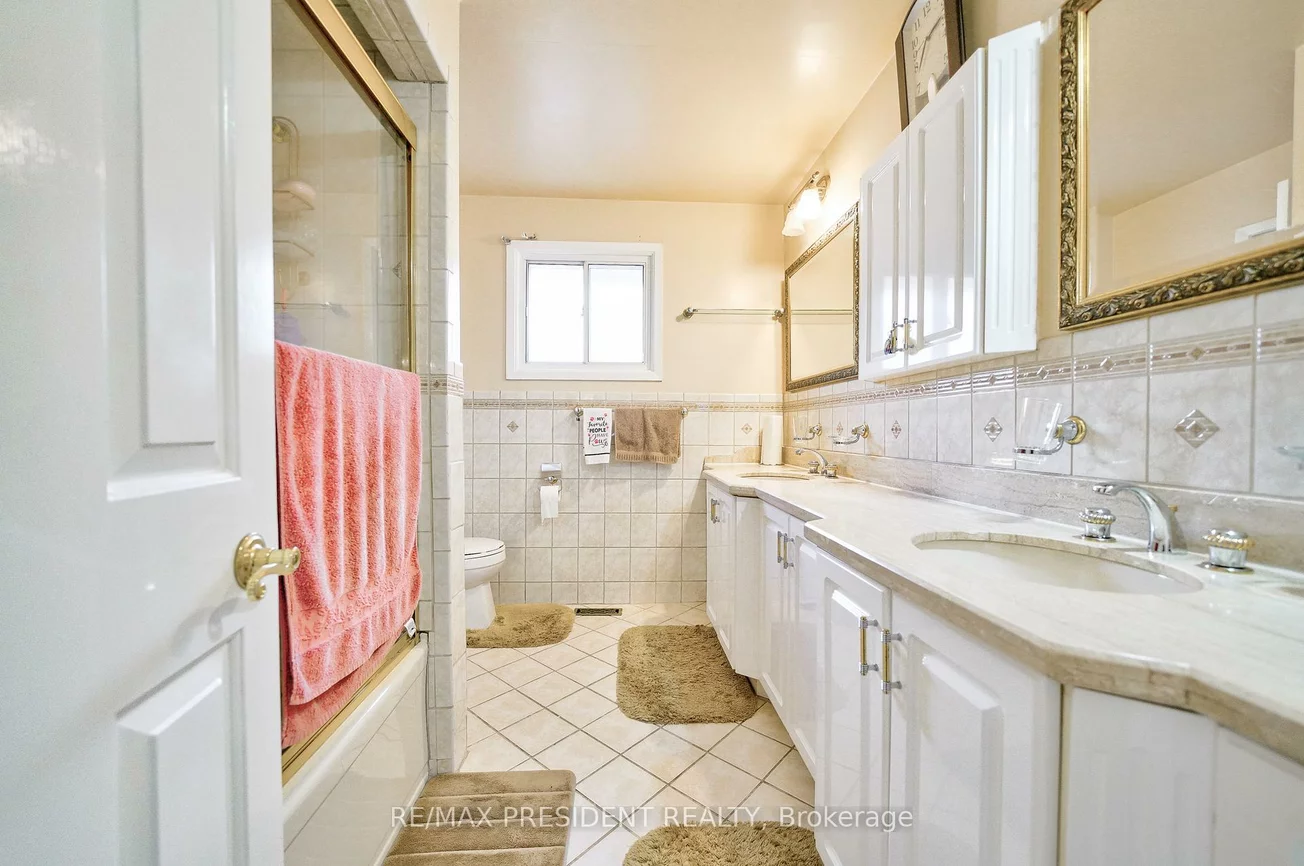 55, Maryhill, Mount Olive-Silverstone-Jamestown, Toronto