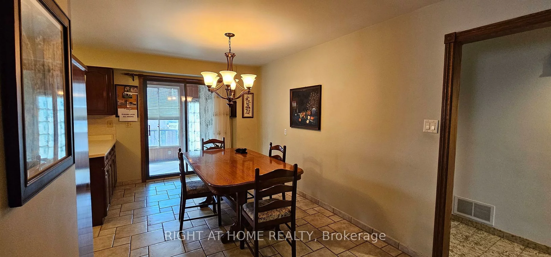 2960, Weston, Humberlea-Pelmo Park W5, Toronto