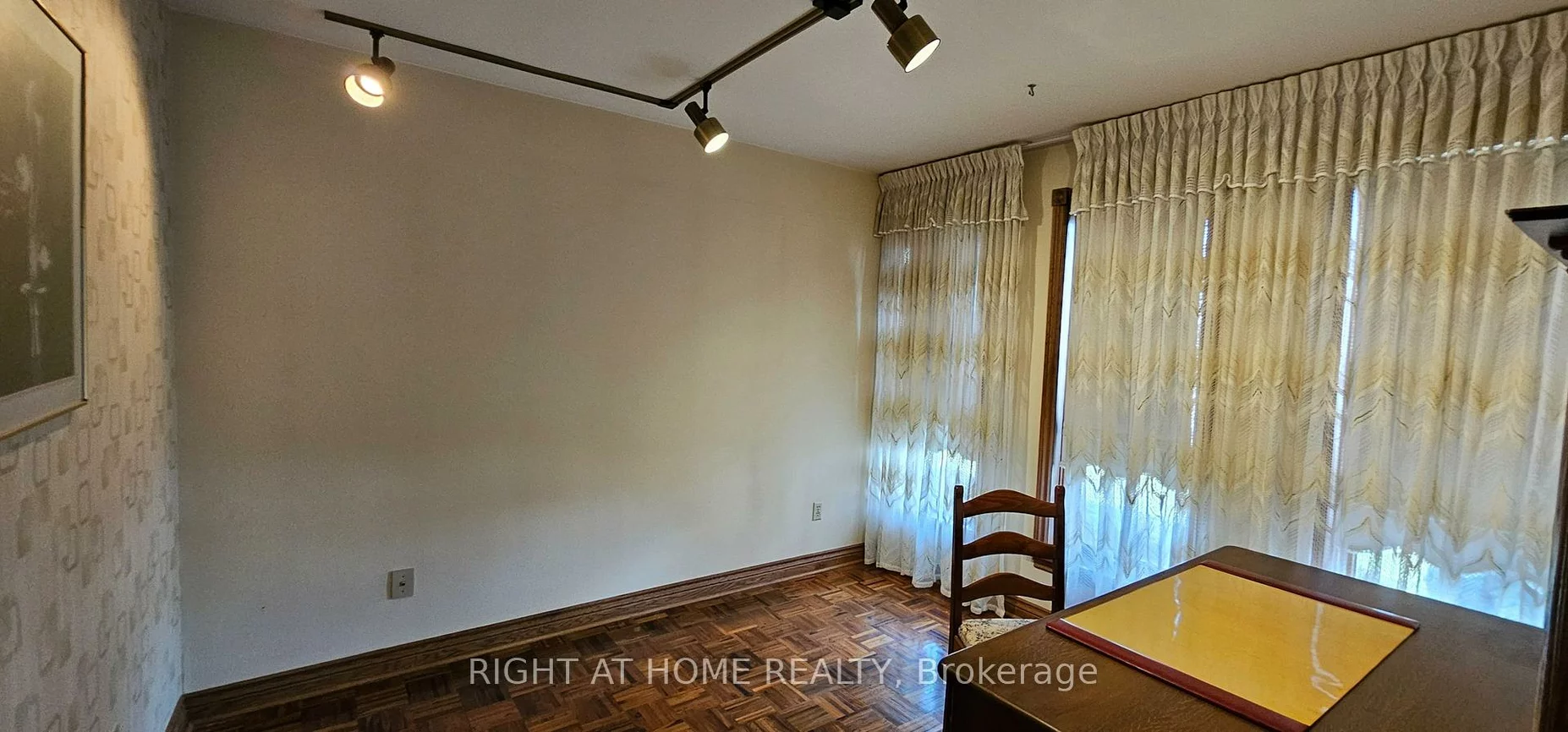 2960, Weston, Humberlea-Pelmo Park W5, Toronto