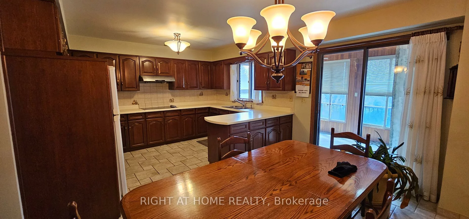 2960, Weston, Humberlea-Pelmo Park W5, Toronto