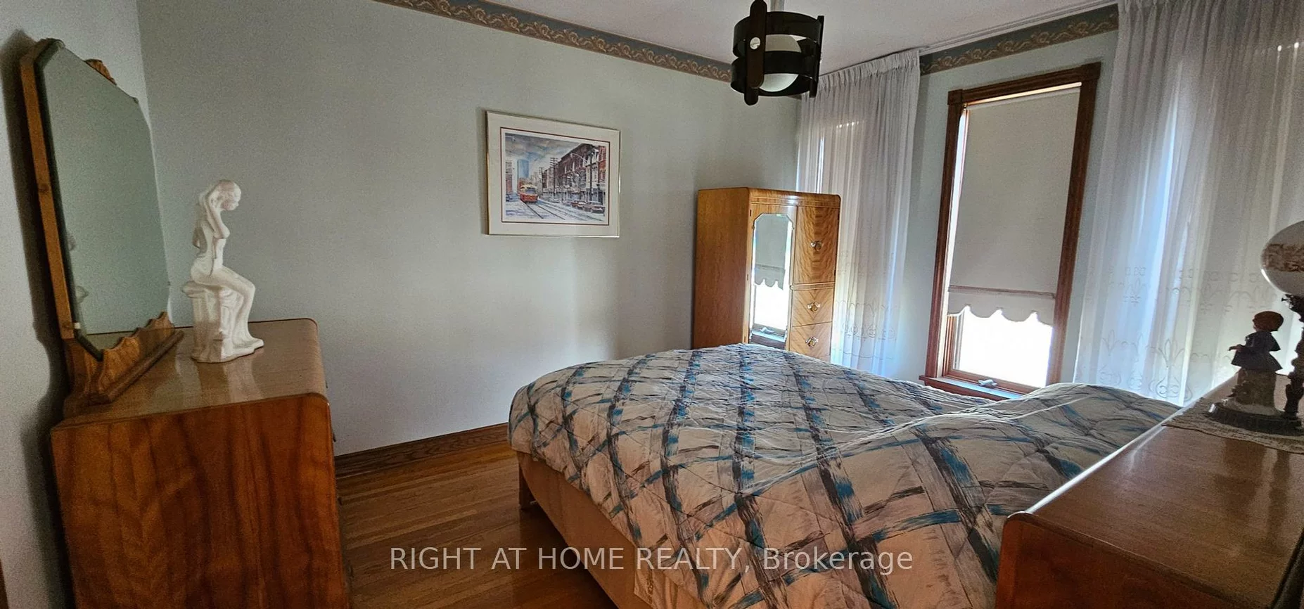 2960, Weston, Humberlea-Pelmo Park W5, Toronto