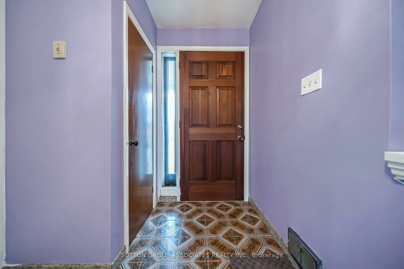 139, Giltspur, Glenfield-Jane Heights, Toronto