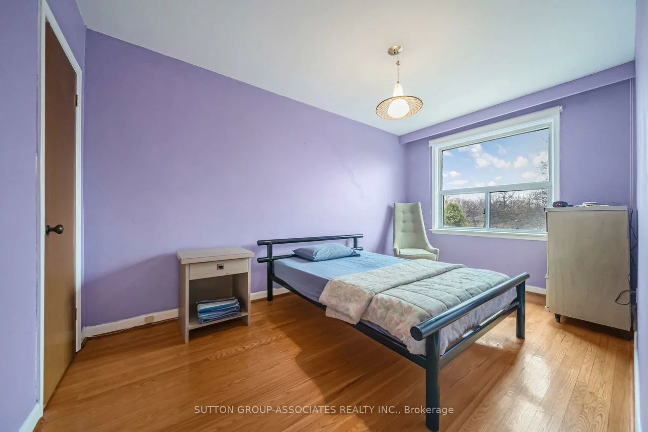 139, Giltspur, Glenfield-Jane Heights, Toronto