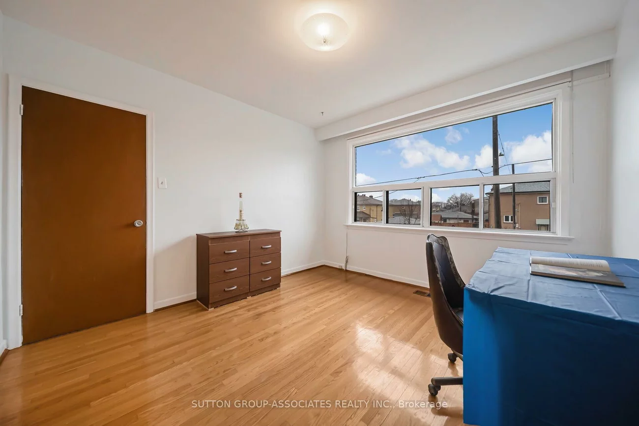 139, Giltspur, Glenfield-Jane Heights, Toronto