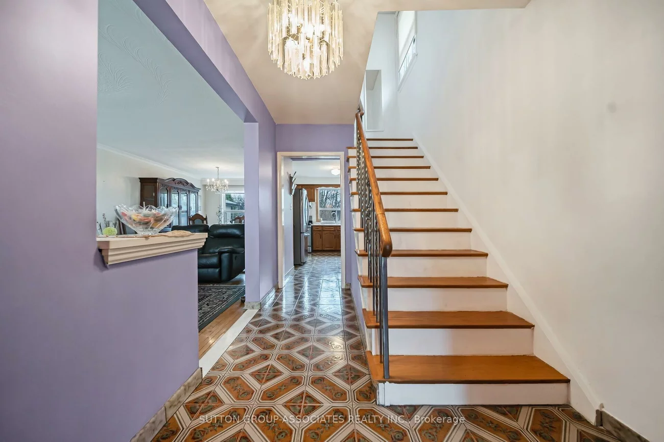139, Giltspur, Glenfield-Jane Heights, Toronto