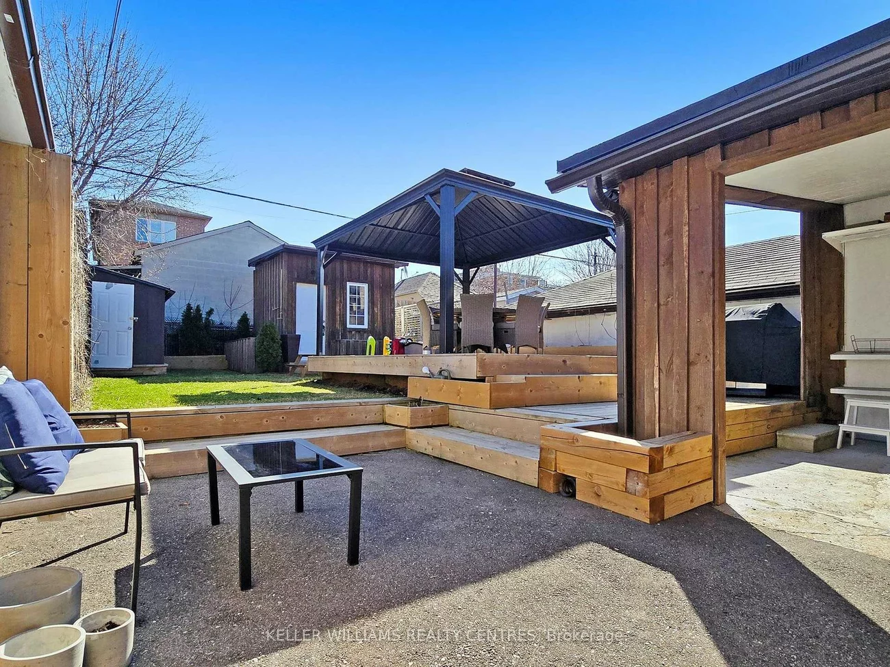257, Blackthorn, Weston-Pellam Park, Toronto