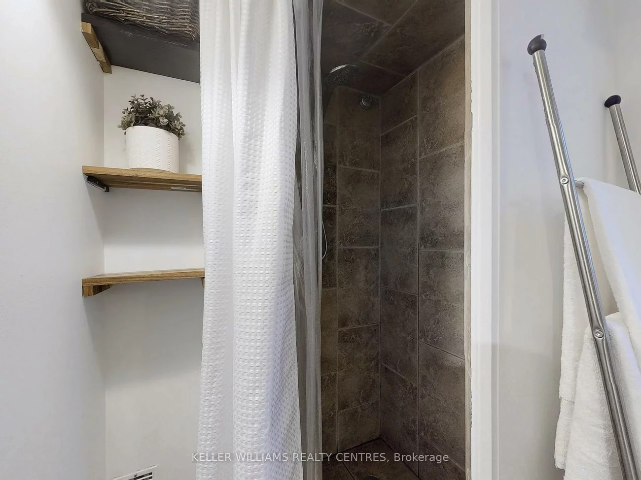 257, Blackthorn, Weston-Pellam Park, Toronto