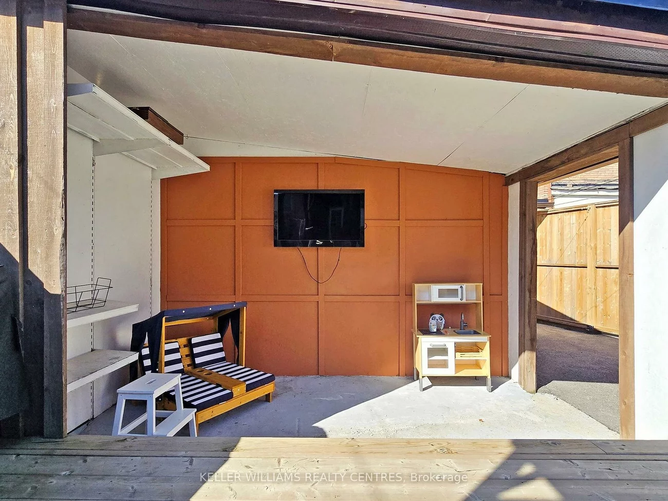 257, Blackthorn, Weston-Pellam Park, Toronto