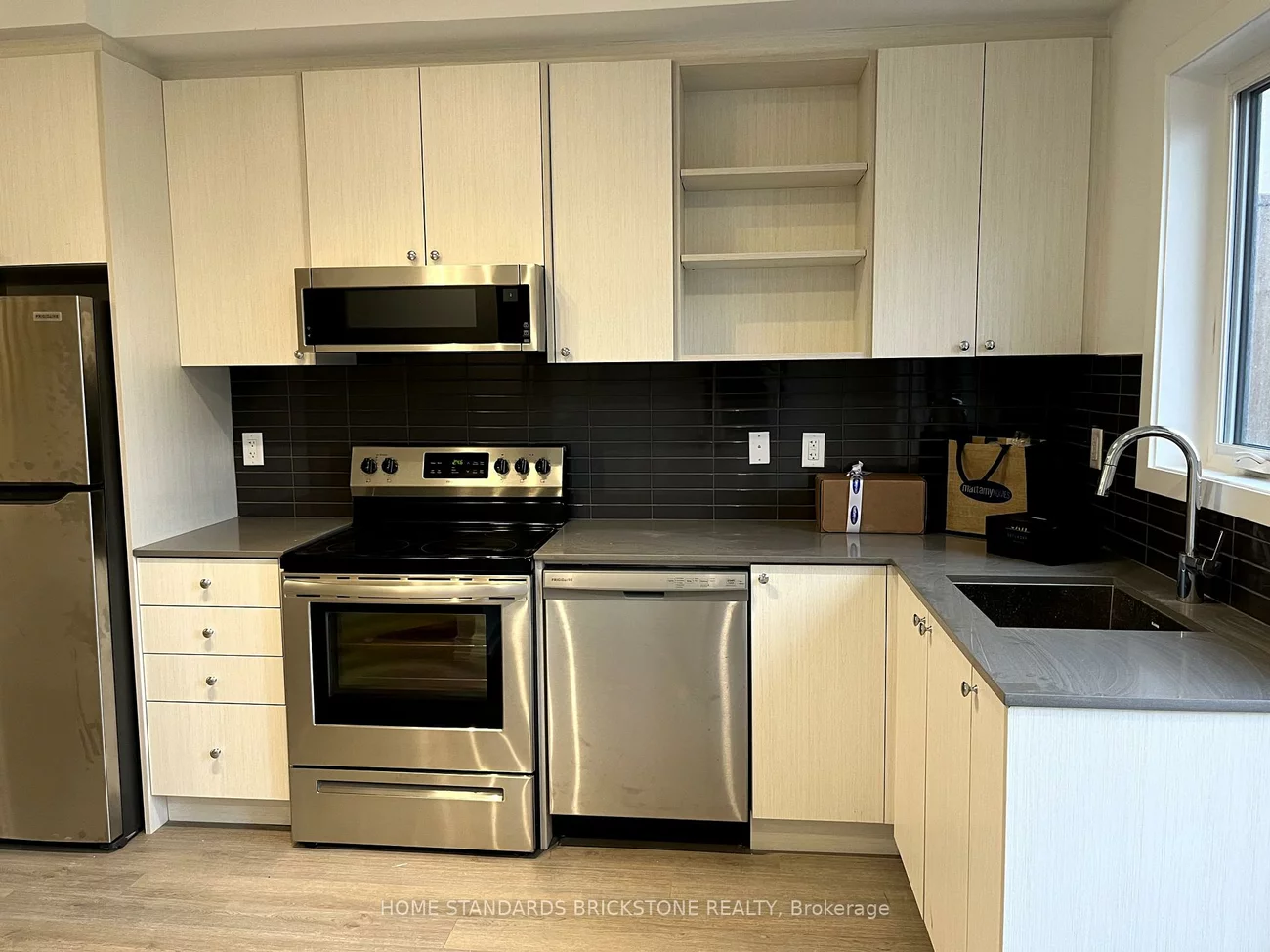 183, Downsview Park, Downsview-Roding-CFB, Toronto
