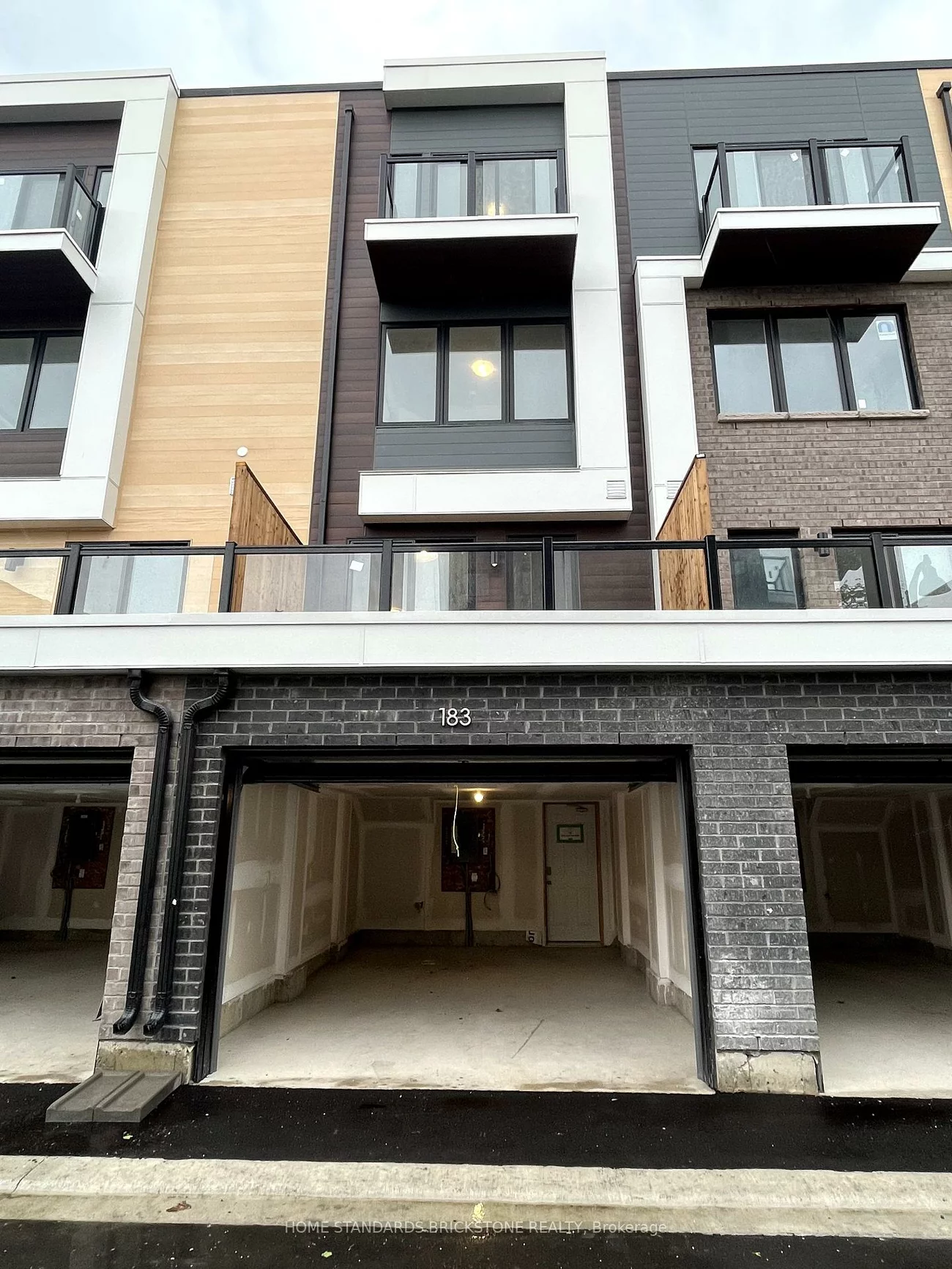 183, Downsview Park, Downsview-Roding-CFB, Toronto