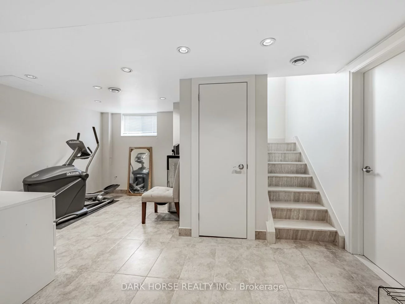 69, Tavistock, Downsview-Roding-CFB, Toronto