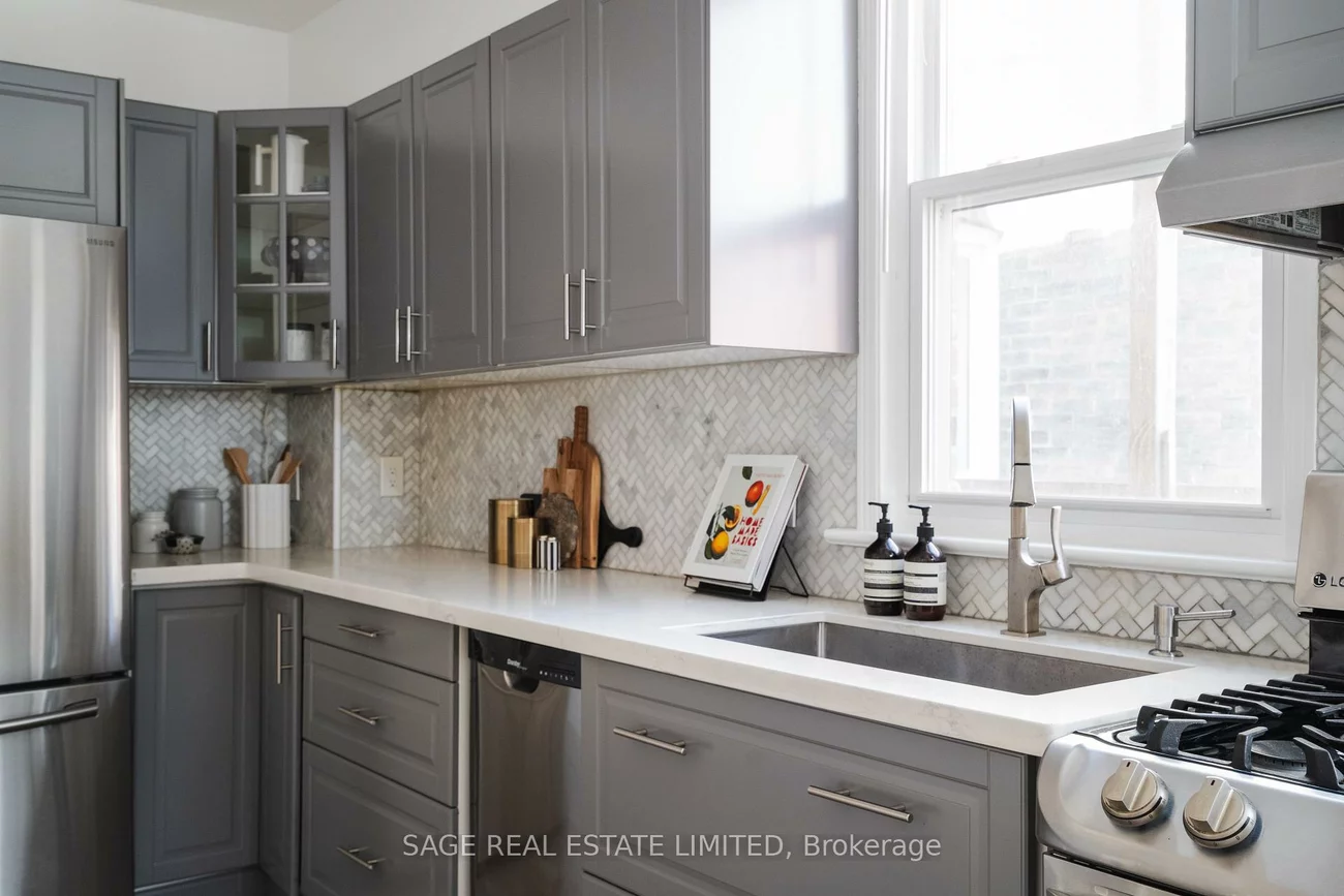 49, Osler, Dovercourt-Wallace Emerson-Junction, Toronto
