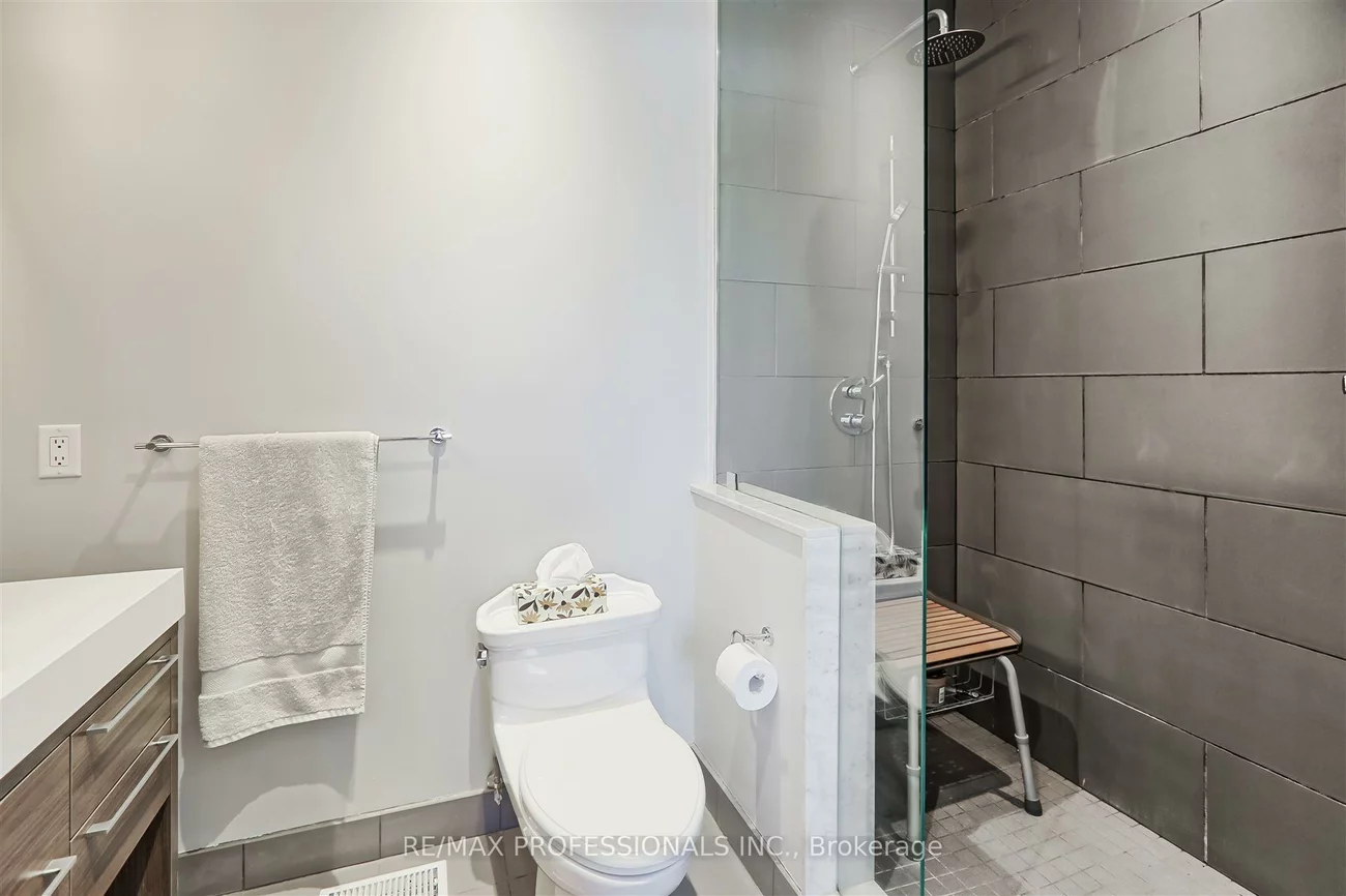 313, Pacific, Junction Area, Toronto