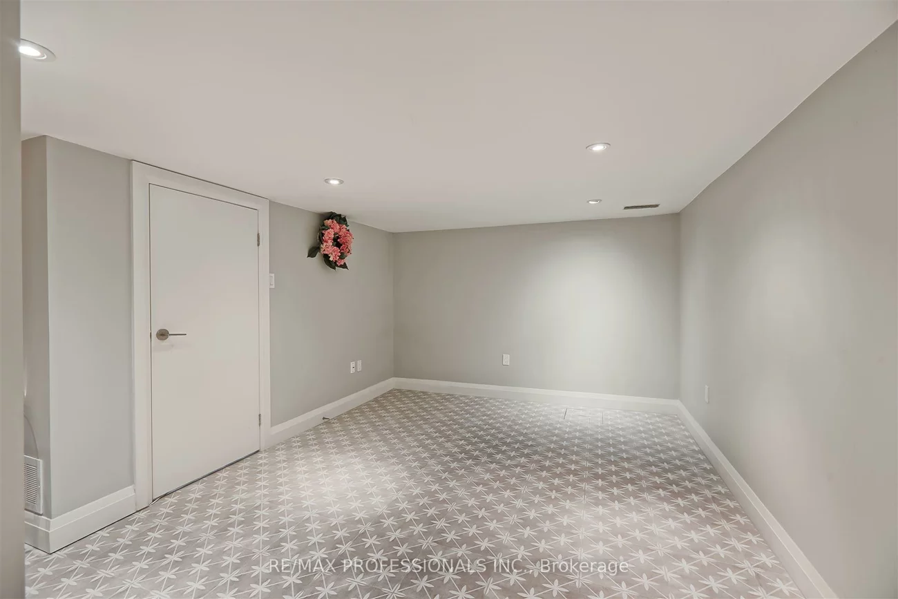 313, Pacific, Junction Area, Toronto