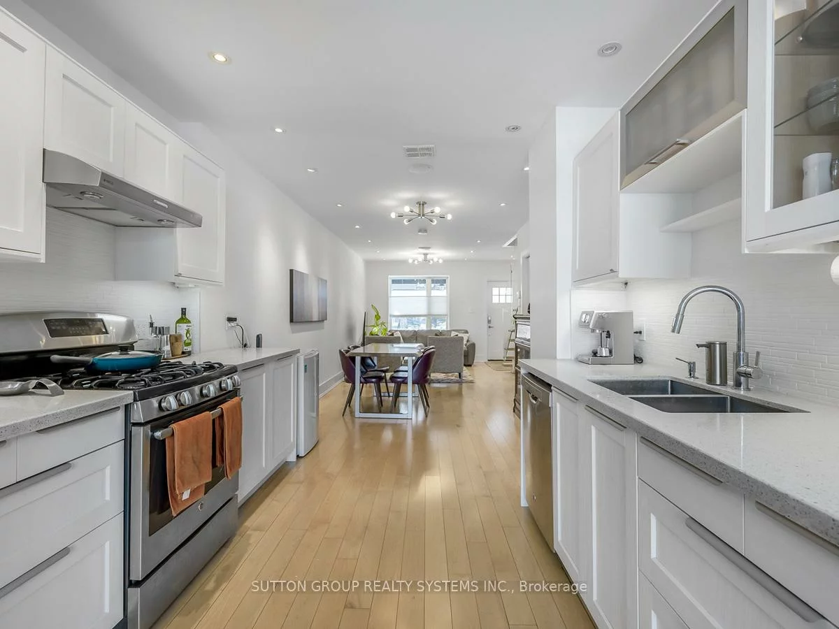 217, Earlscourt, Corso Italia-Davenport, Toronto
