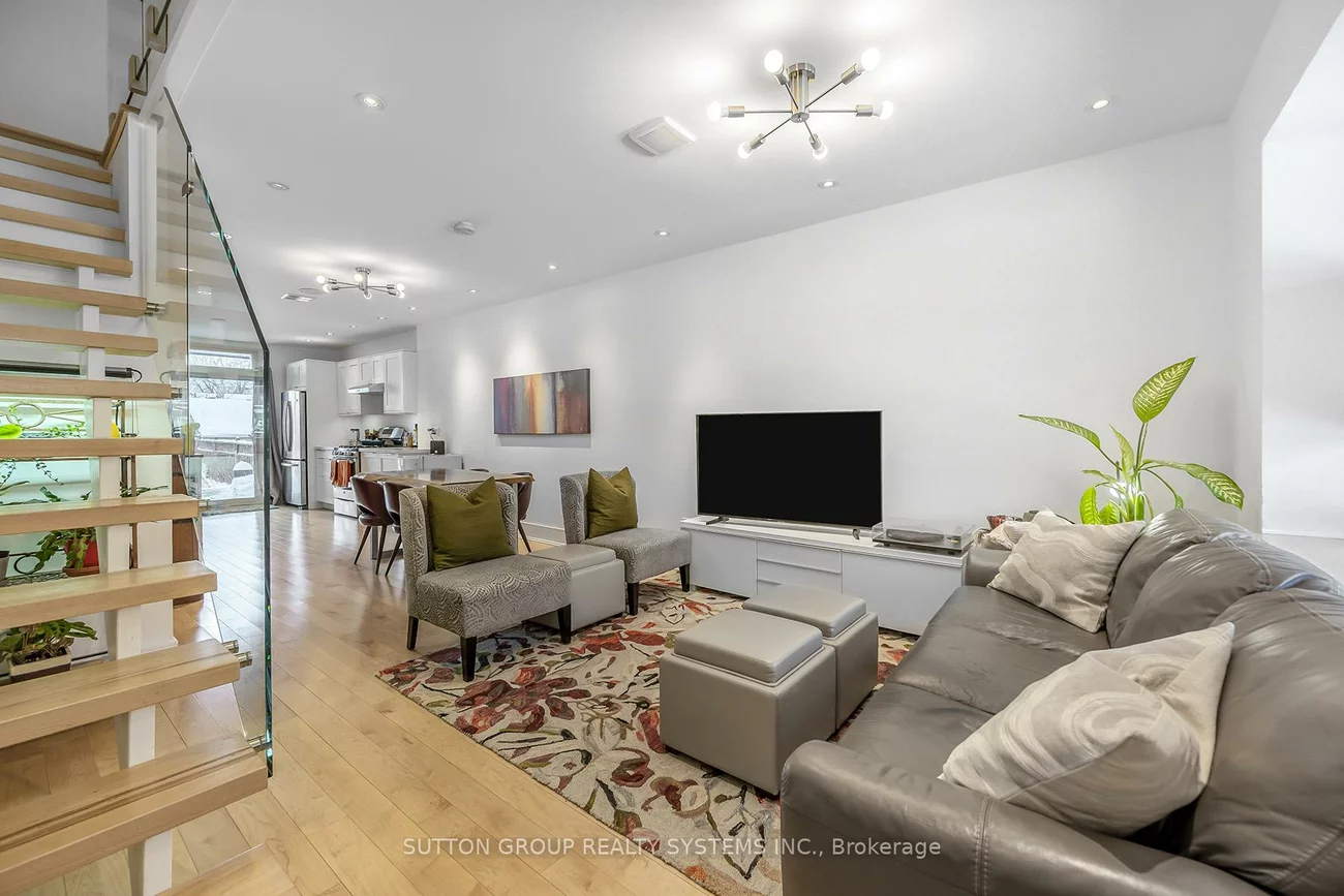 217, Earlscourt, Corso Italia-Davenport, Toronto