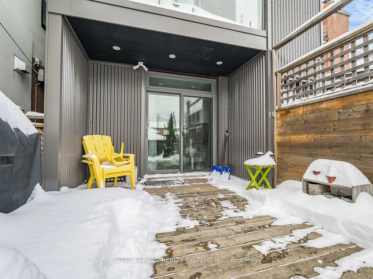217, Earlscourt, Corso Italia-Davenport, Toronto