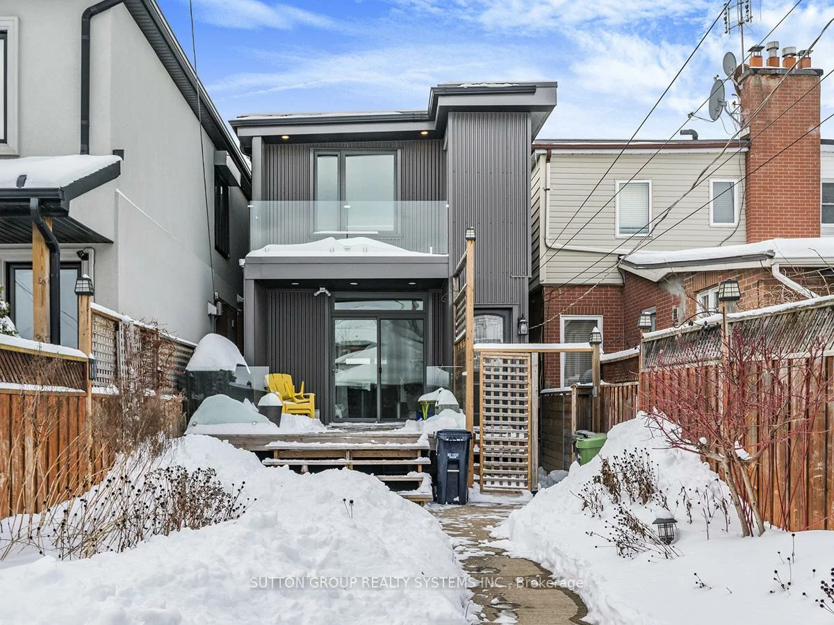217, Earlscourt, Corso Italia-Davenport, Toronto